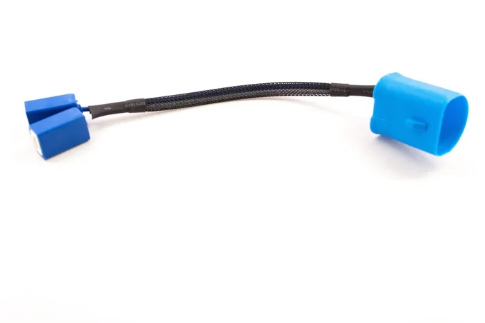 Acme Adapter: H7 Male & 9006 Female (H560)