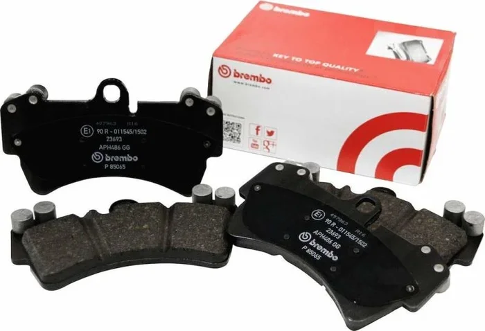 Brembo 01-06 Chevrolet Silverado 3500 Premium NAO Ceramic OE Equivalent Pad – Rear