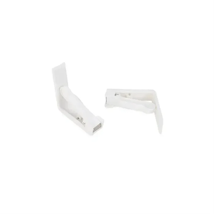 Camco 51077 Camco 51077 Tablecloth Clamp For Tables Up To 1-1/2 Inch Thick White Plastic Spring Loaded