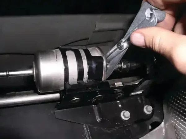 DISCONNECT TOOL