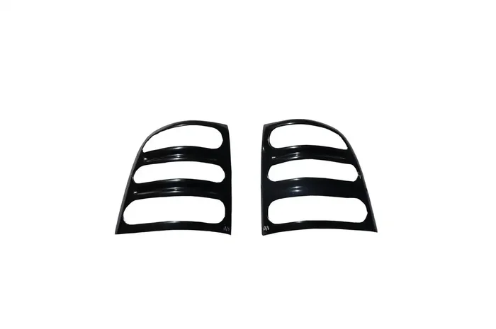 Husky Liner (AVS) 36143 – Slots Taillight Covers Horizontal Slot, 2 pc.