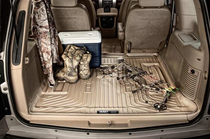 Husky Liners 40091 – Weatherbeater Trunk Liner for Chrysler,200