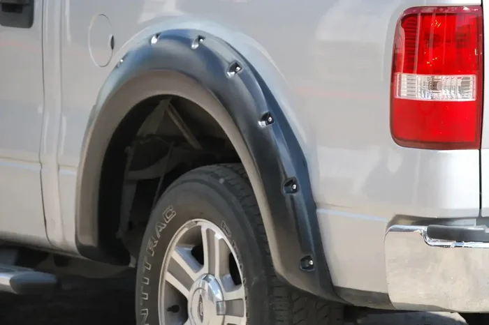Lund RX135SB – Rivet Style Fender Flare Set