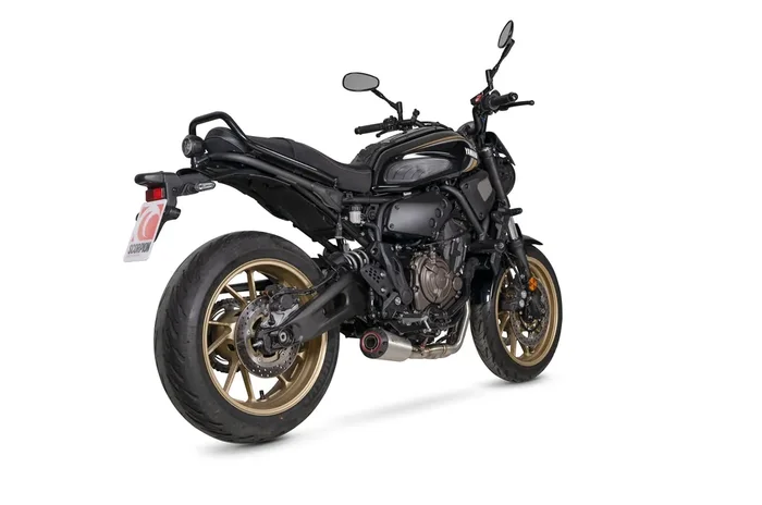 Scorpion PYA123SYSSEO Yamaha XSR 700 Red Power Full Exhaust System – Brushed Stainless Steel Sleeve