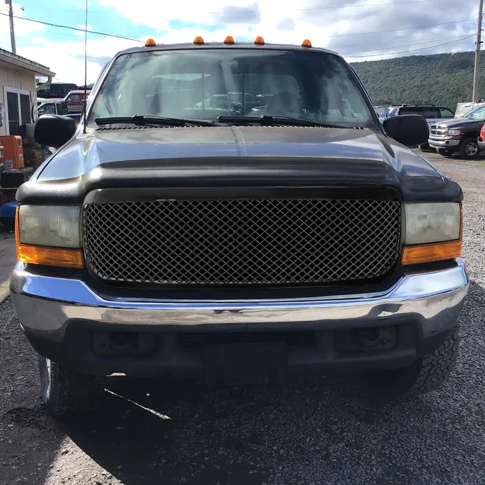 Spec-D Grill Ford F250 / F350 (1999-2004) Mesh Gloss Black