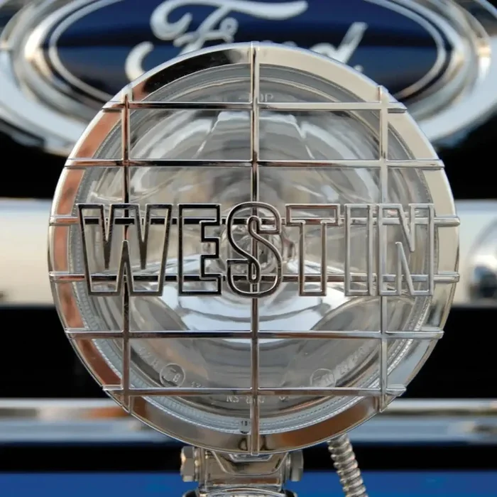 Westin 09-0500 – Off-Road Light 6 in. w/Grid Chrome