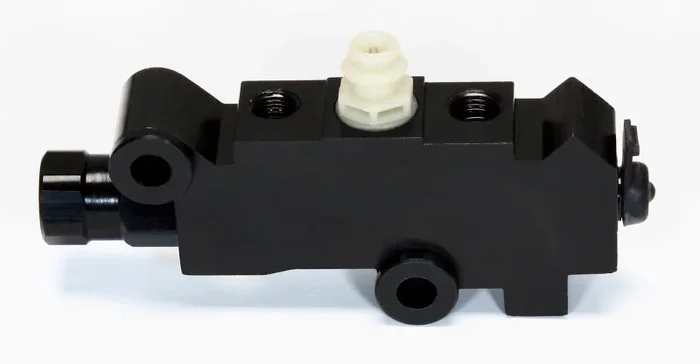 Wilwood Proportioning Valve – GM Style Fixed w/ Delay (Metering Valve)